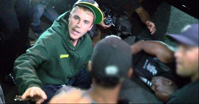 Justin Bieber atropella a un fotógrafo en Los Ángeles (+VÍDEO)