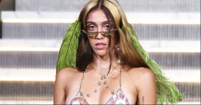 Lourdes Leon desfila sin depilarse